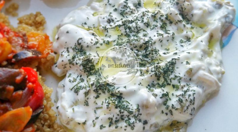 yogurtlu koz biber salatasi