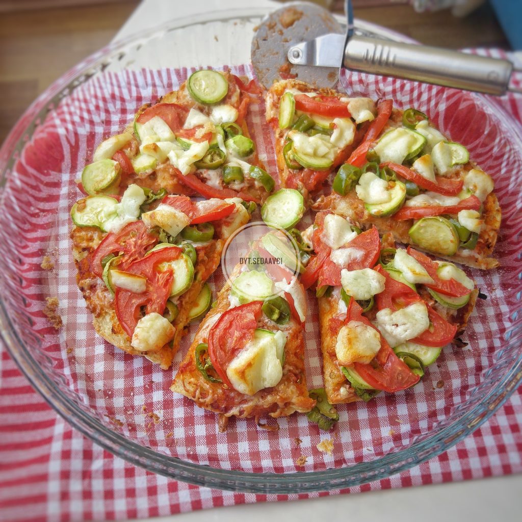 BAZLAMADAN PRATİK PİZZA